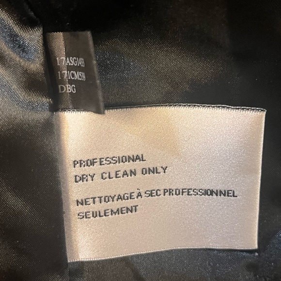 Kenneth Cole Coat w/ Lots of Style!! - Picture 7 of 13